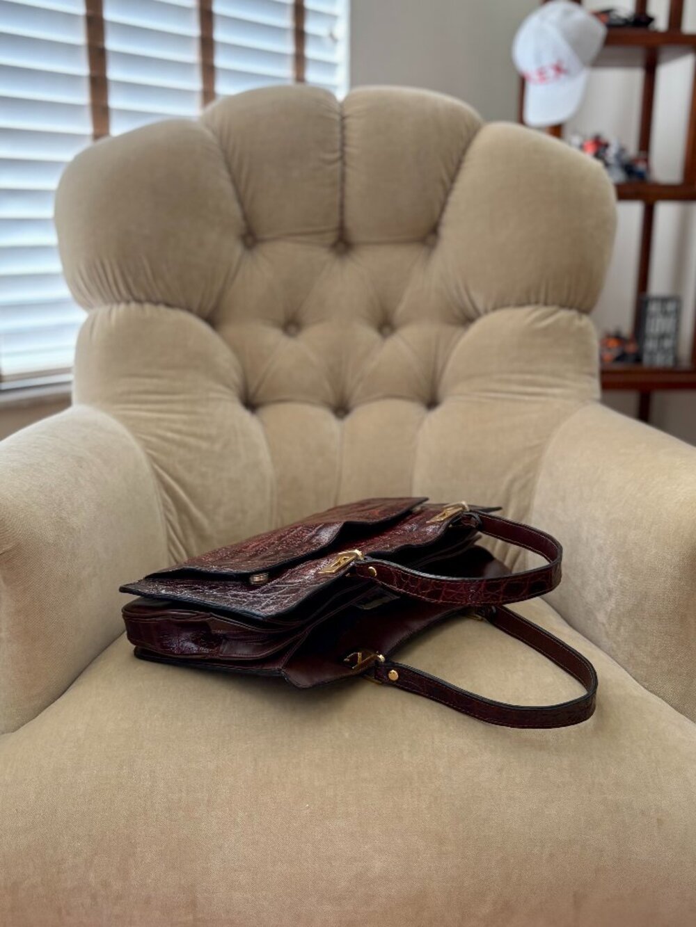 VTG Auth JORDAN MARSH Genuine Crocodile Circa 1960's Luxurious Brown Satchel Bag - Picture 4 of 8